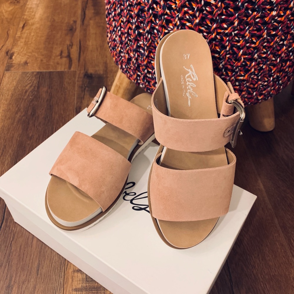 Women’s Rebels Suede Sandals. Dusty Pink. Size 37.